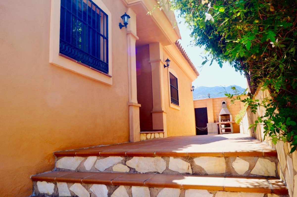Villa de tres dormitorios con vistas al mar en Benalmádena, Costa del Sol — Foto 27