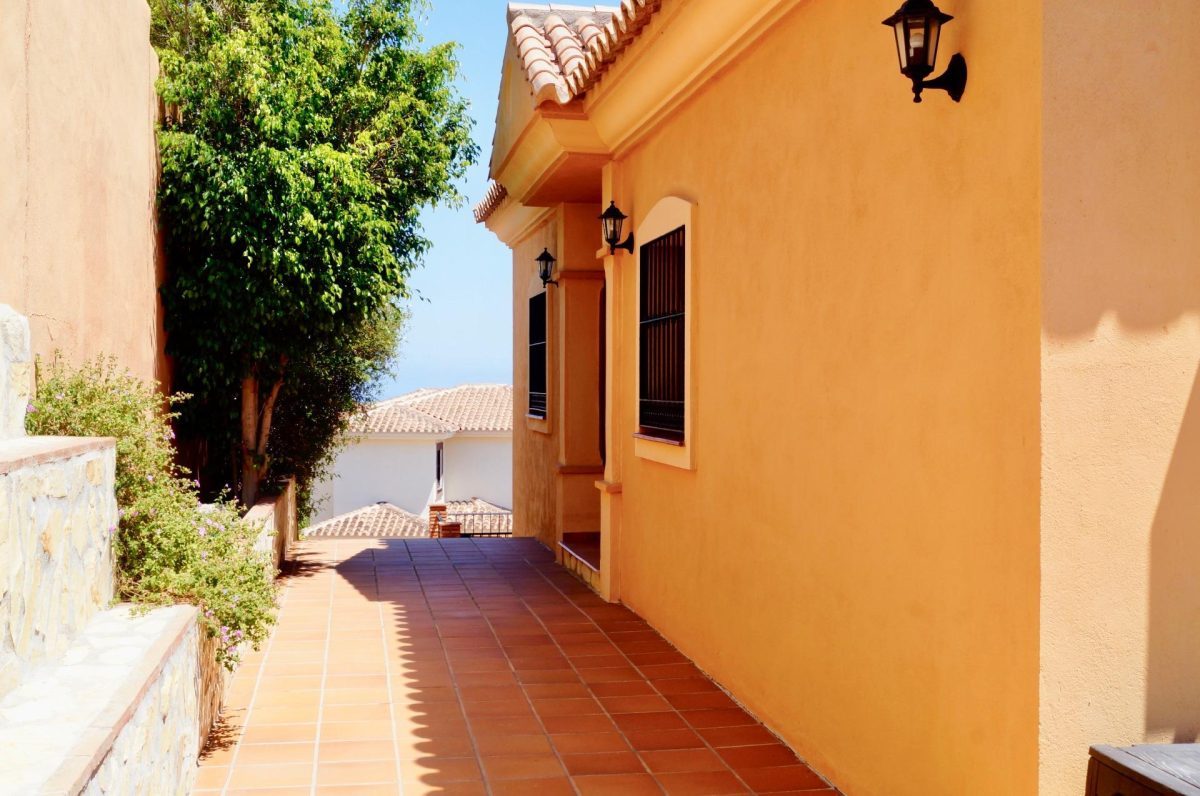 Villa de tres dormitorios con vistas al mar en Benalmádena, Costa del Sol — Foto 26