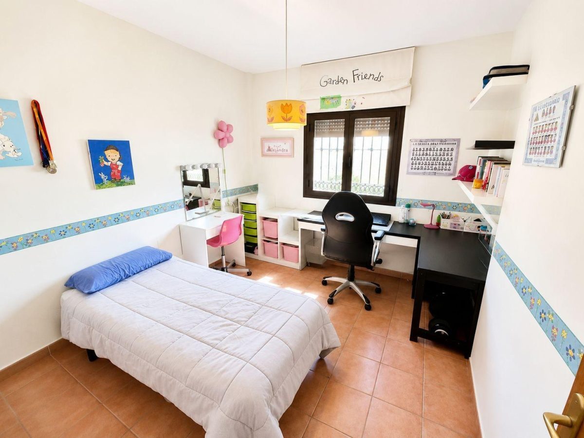 Villa de tres dormitorios con vistas al mar en Benalmádena, Costa del Sol — Foto 14