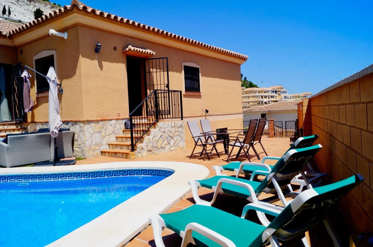 Villa de tres dormitorios con vistas al mar en Benalmádena, Costa del Sol — Foto 22