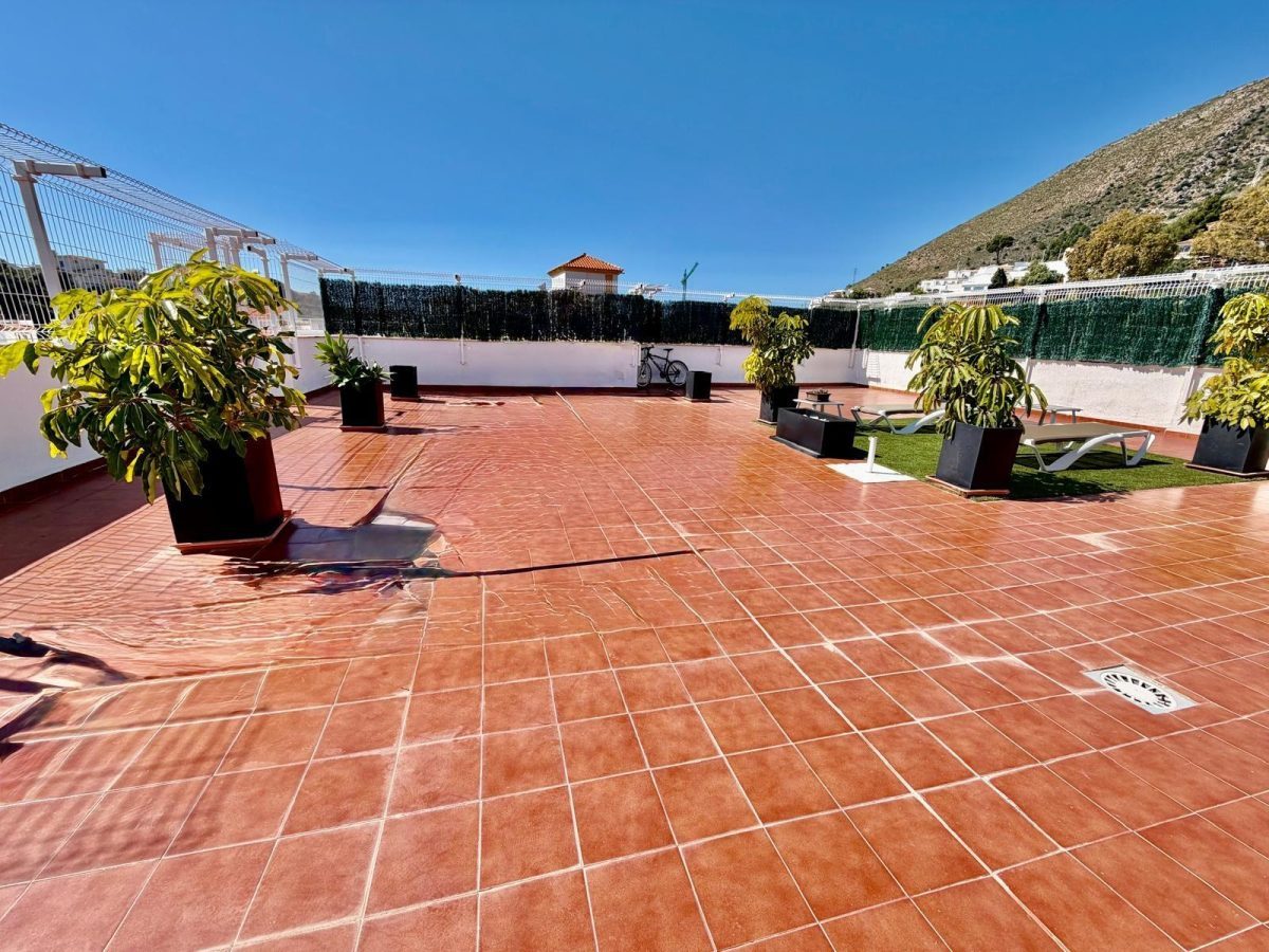 Atico de 3 habitaciones con vistas al mar en  Benalmádena, Costa del Sol — Foto 10
