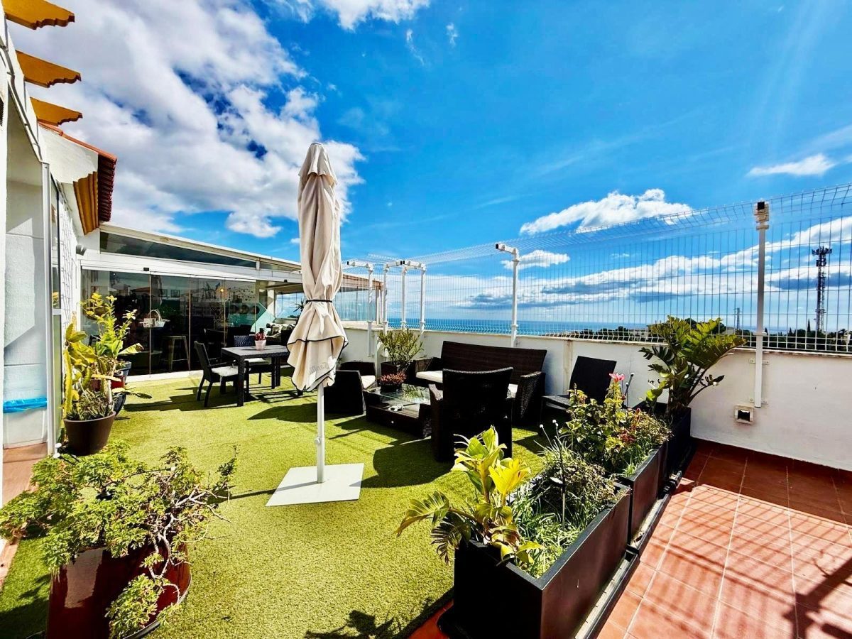 Atico de 3 habitaciones con vistas al mar en  Benalmádena, Costa del Sol — Foto 4