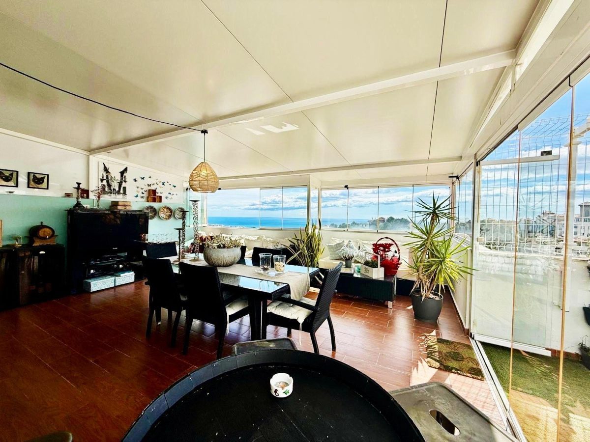 Atico de 3 habitaciones con vistas al mar en  Benalmádena, Costa del Sol — Foto 7