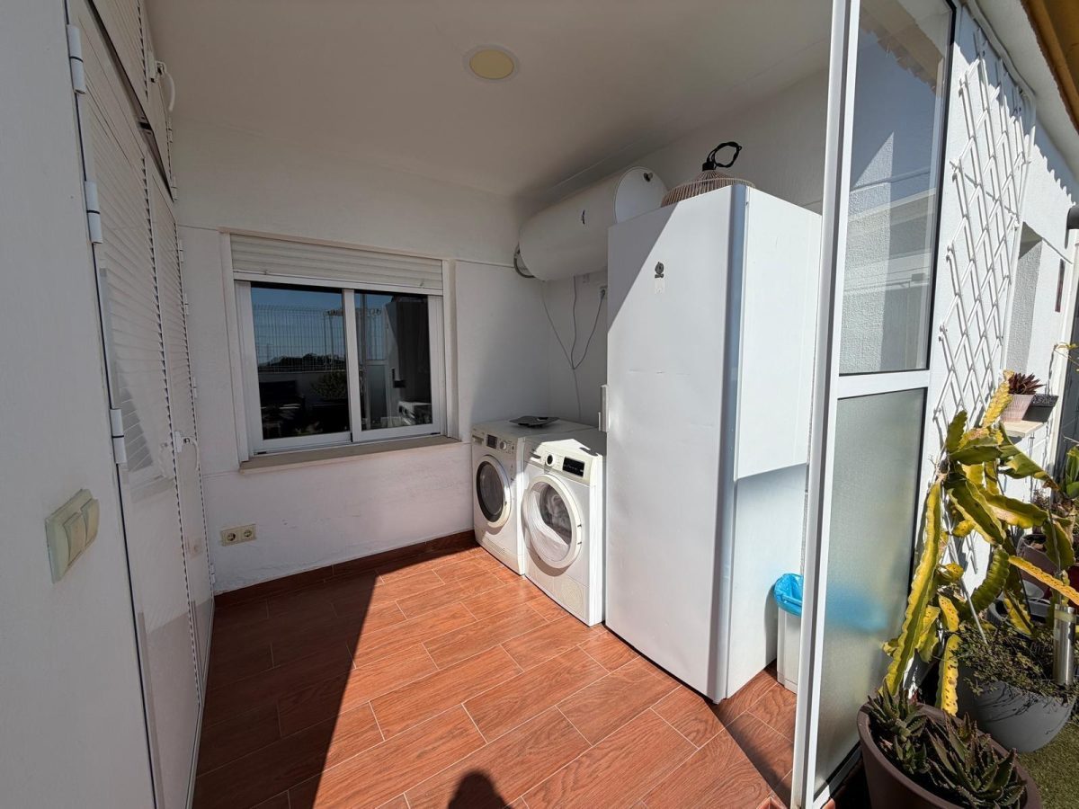 Atico de 3 habitaciones con vistas al mar en  Benalmádena, Costa del Sol — Foto 8
