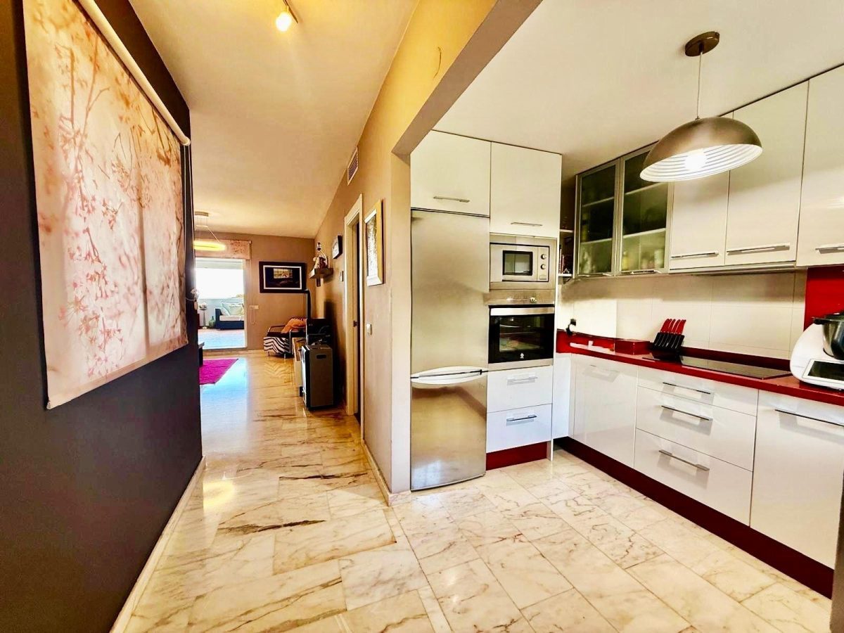 Atico de 3 habitaciones con vistas al mar en  Benalmádena, Costa del Sol — Foto 17