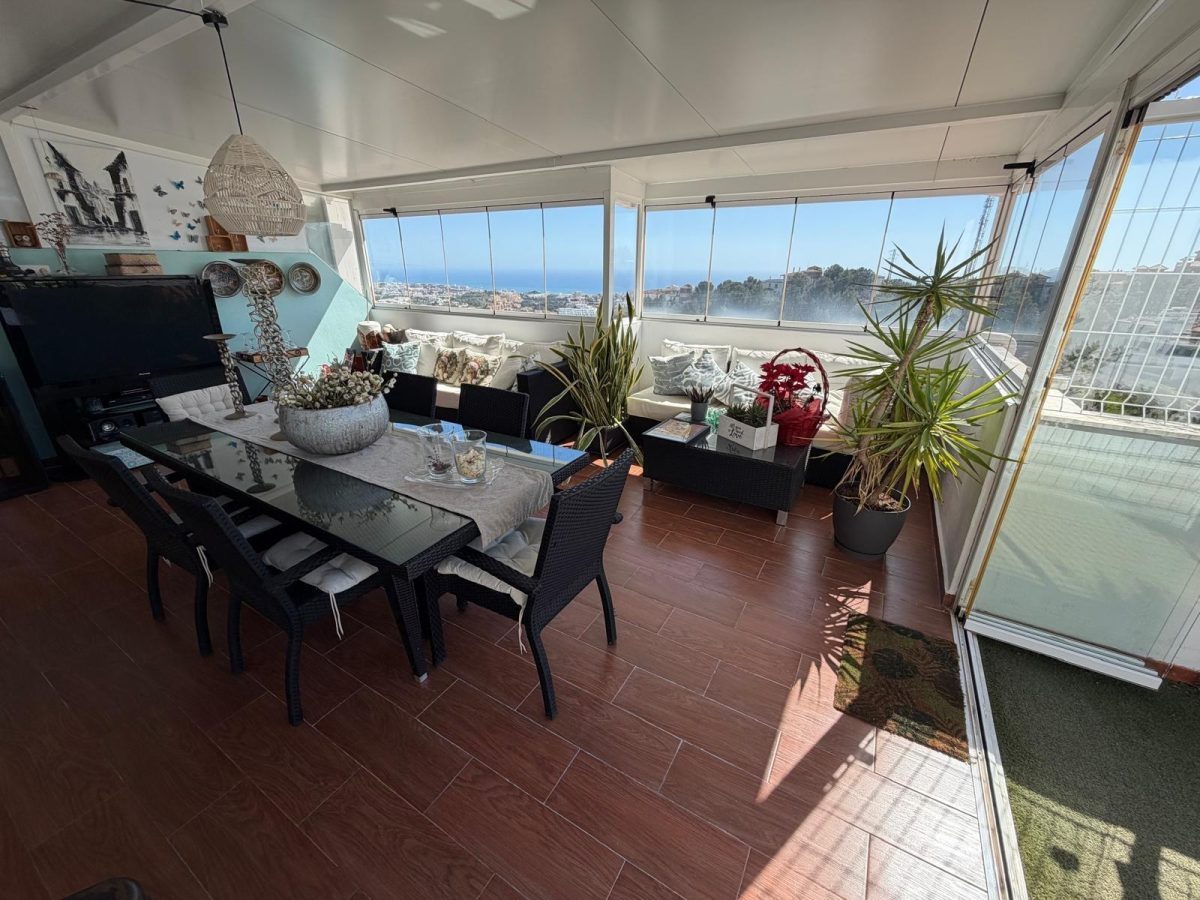 Atico de 3 habitaciones con vistas al mar en  Benalmádena, Costa del Sol — Foto 6