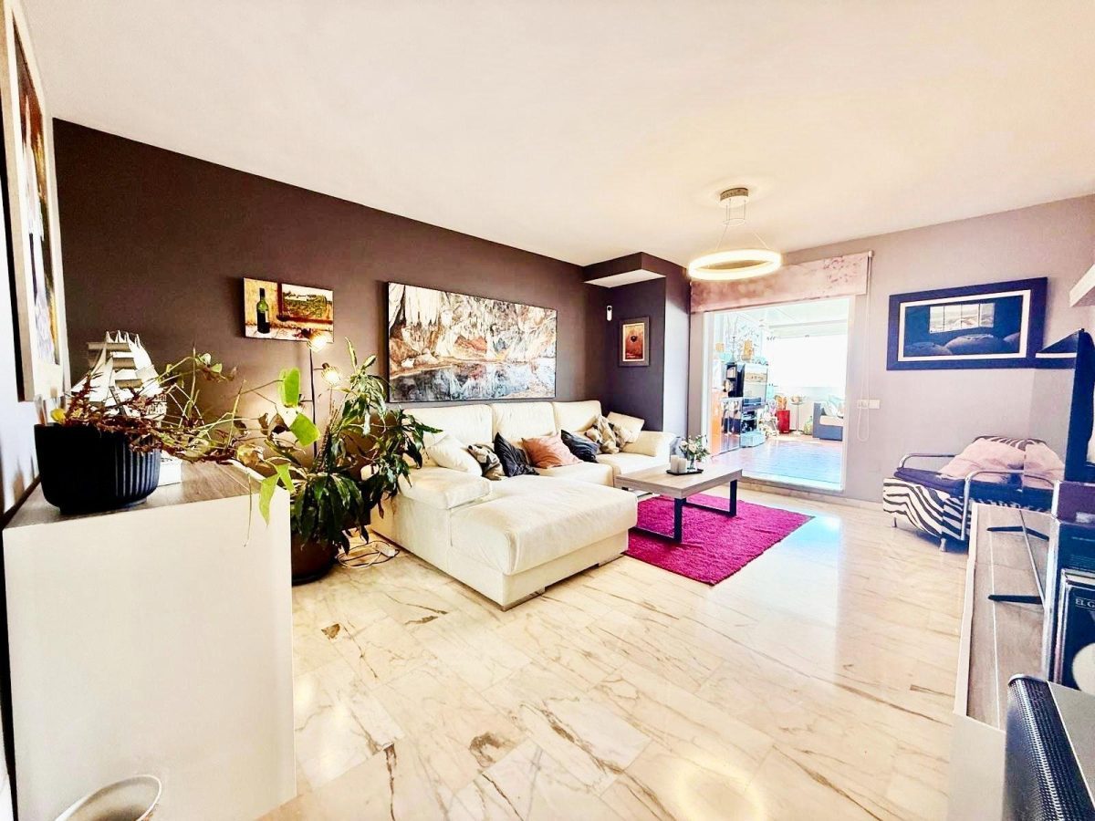 Atico de 3 habitaciones con vistas al mar en  Benalmádena, Costa del Sol — Foto 14