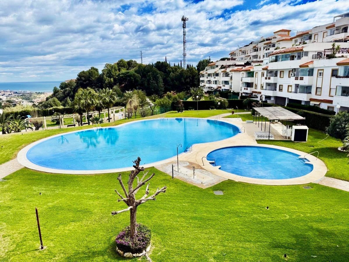 Atico de 3 habitaciones con vistas al mar en  Benalmádena, Costa del Sol — Foto 2