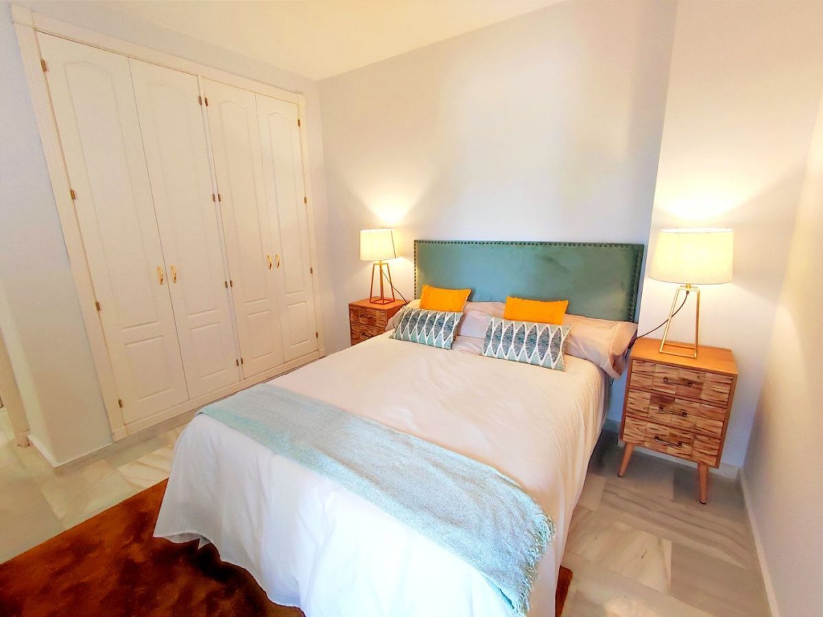 ELEGANTE APARTAMENTO EN LA URBANIZACION LOS NARANJOS  MARBELLA — Foto 16