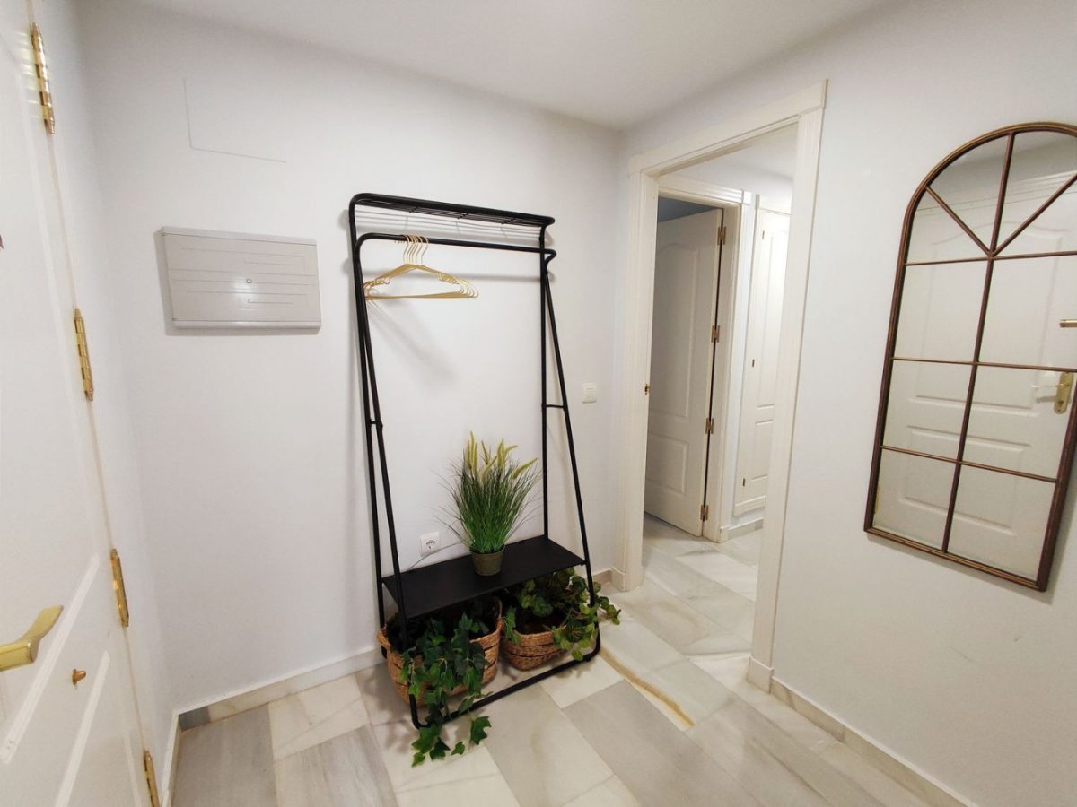 ELEGANTE APARTAMENTO EN LA URBANIZACION LOS NARANJOS  MARBELLA — Foto 4