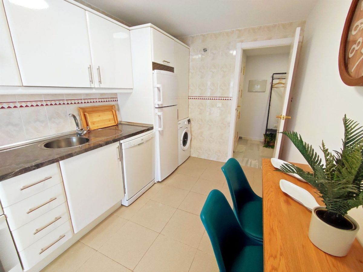 ELEGANTE APARTAMENTO EN LA URBANIZACION LOS NARANJOS  MARBELLA — Foto 7
