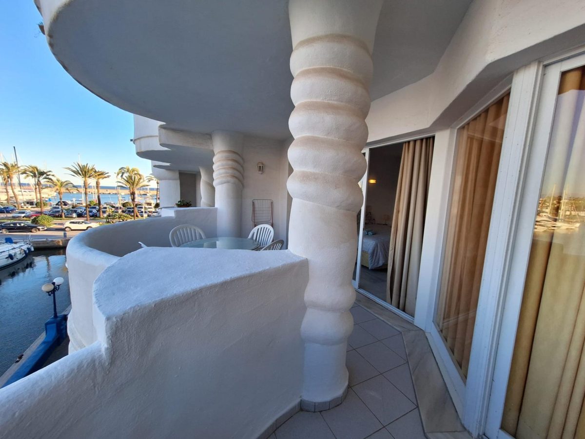 Piso con vistas al mar en Puerto Marina, Benalmádena, Costa del Sol — Foto 14