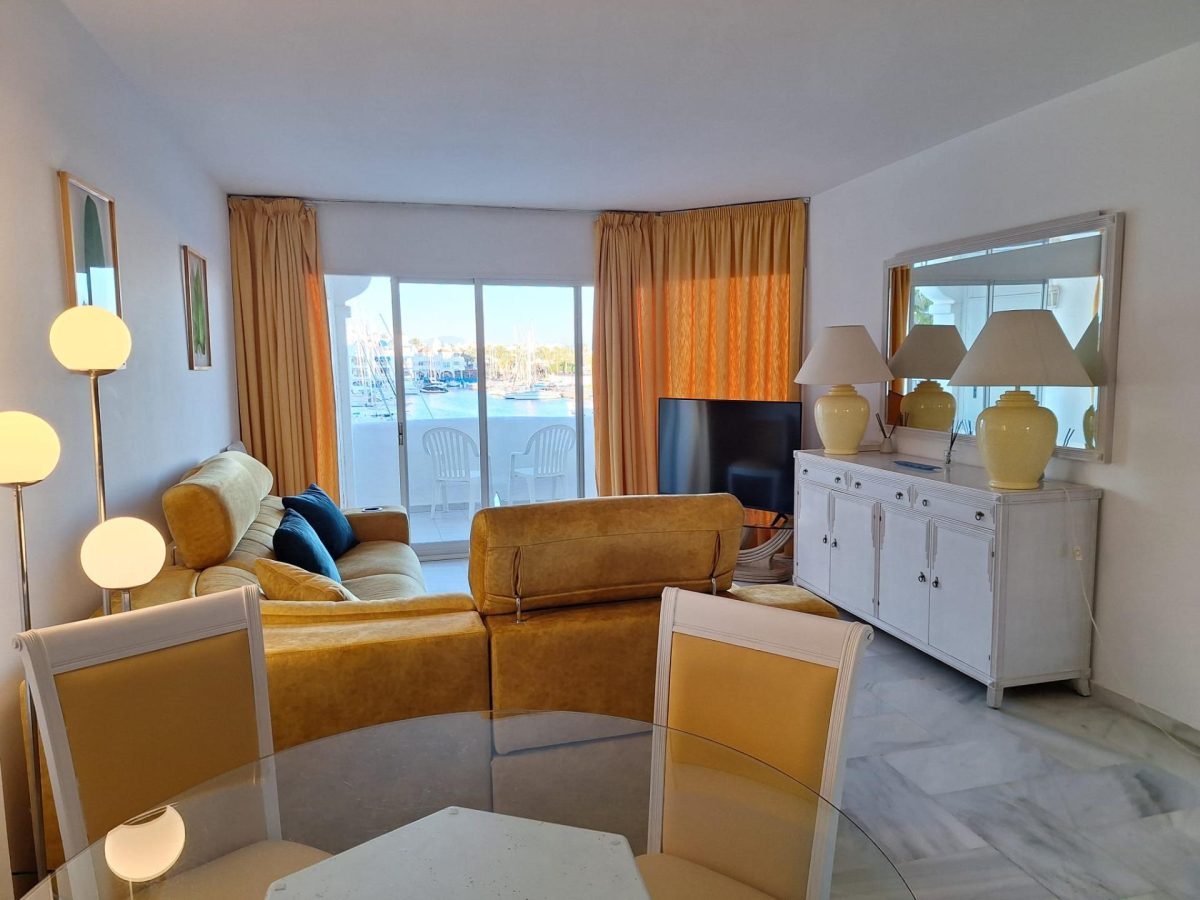 Piso con vistas al mar en Puerto Marina, Benalmádena, Costa del Sol — Foto 8