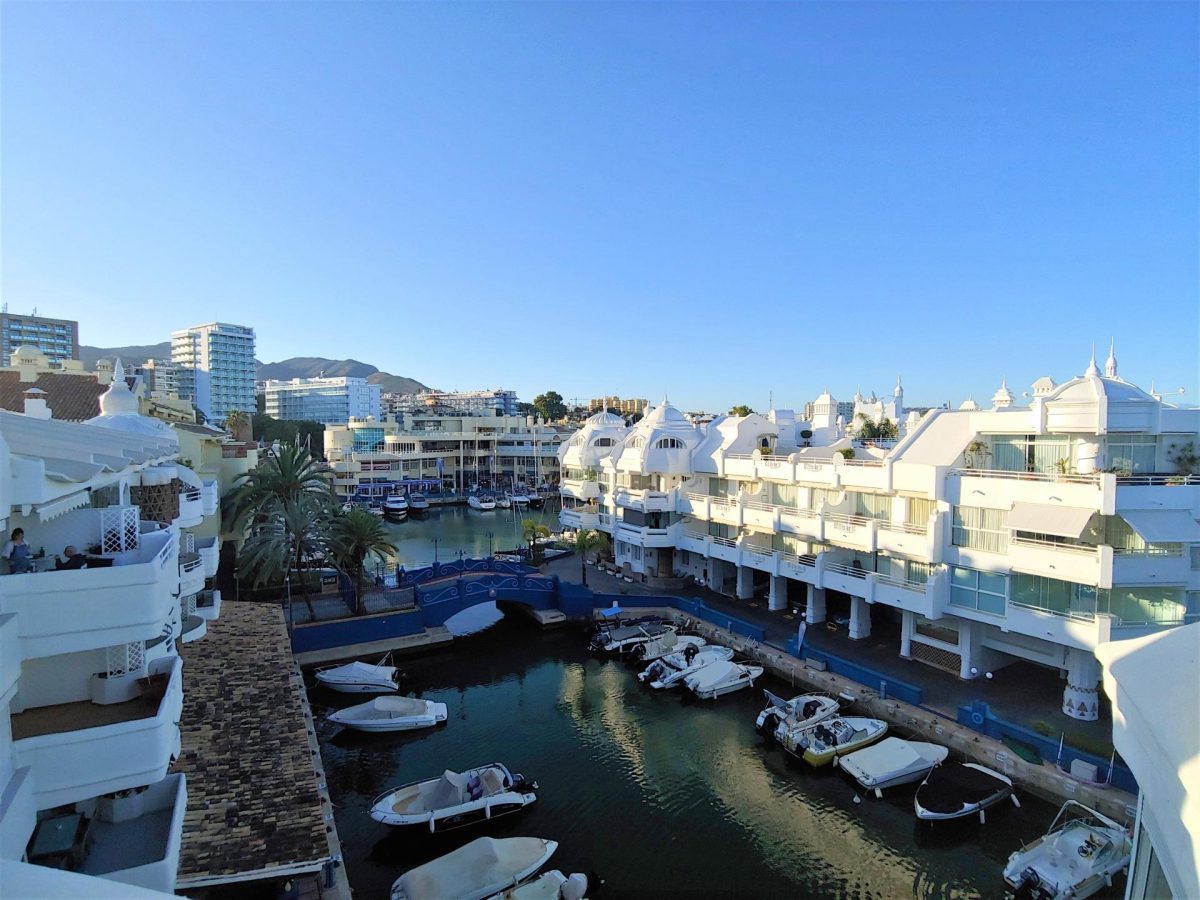Piso con vistas al mar en Puerto Marina, Benalmádena, Costa del Sol — Foto 15