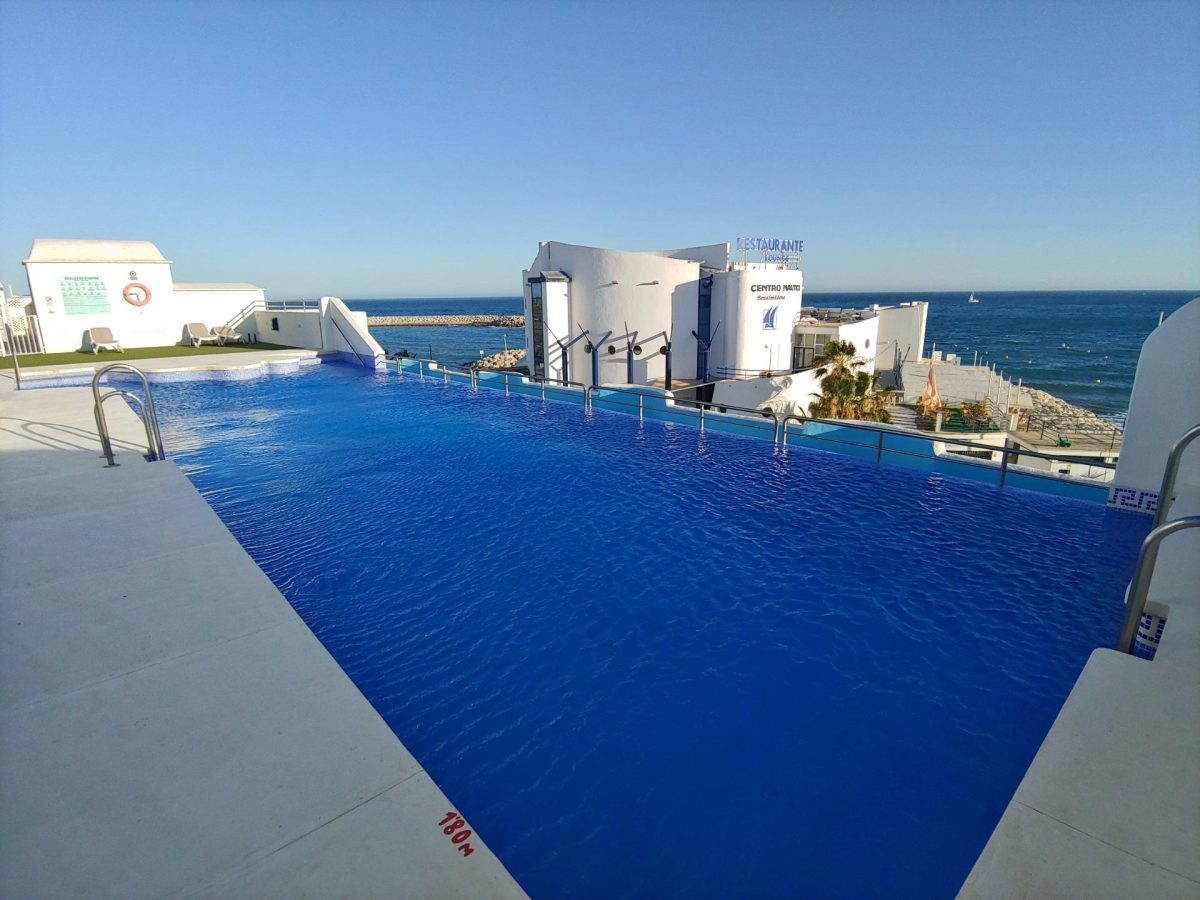 Piso con vistas al mar en Puerto Marina, Benalmádena, Costa del Sol — Foto 2