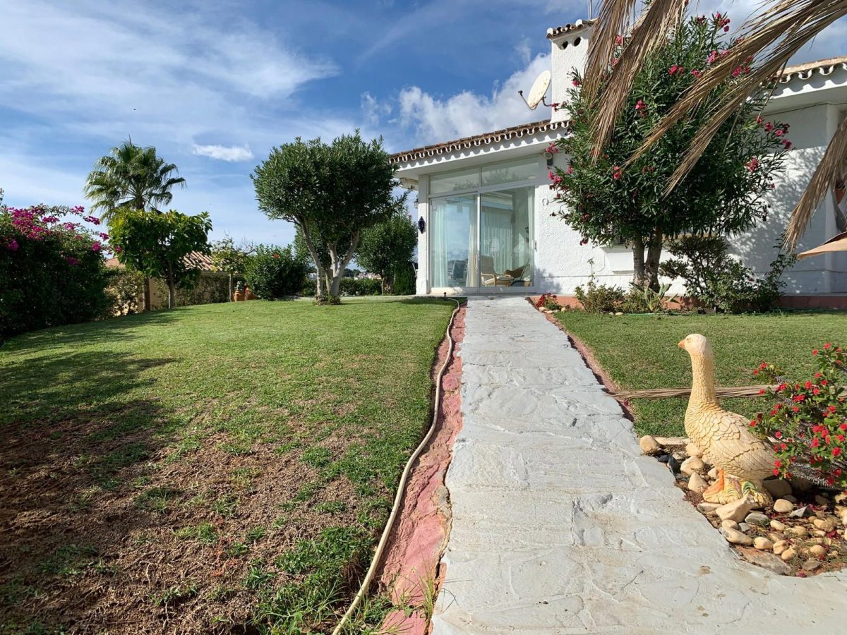 Encantadora villa junto al mar — Foto 1