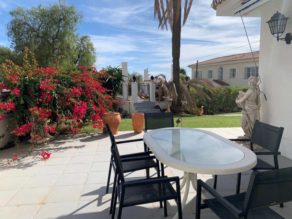 Encantadora villa junto al mar — Foto 10