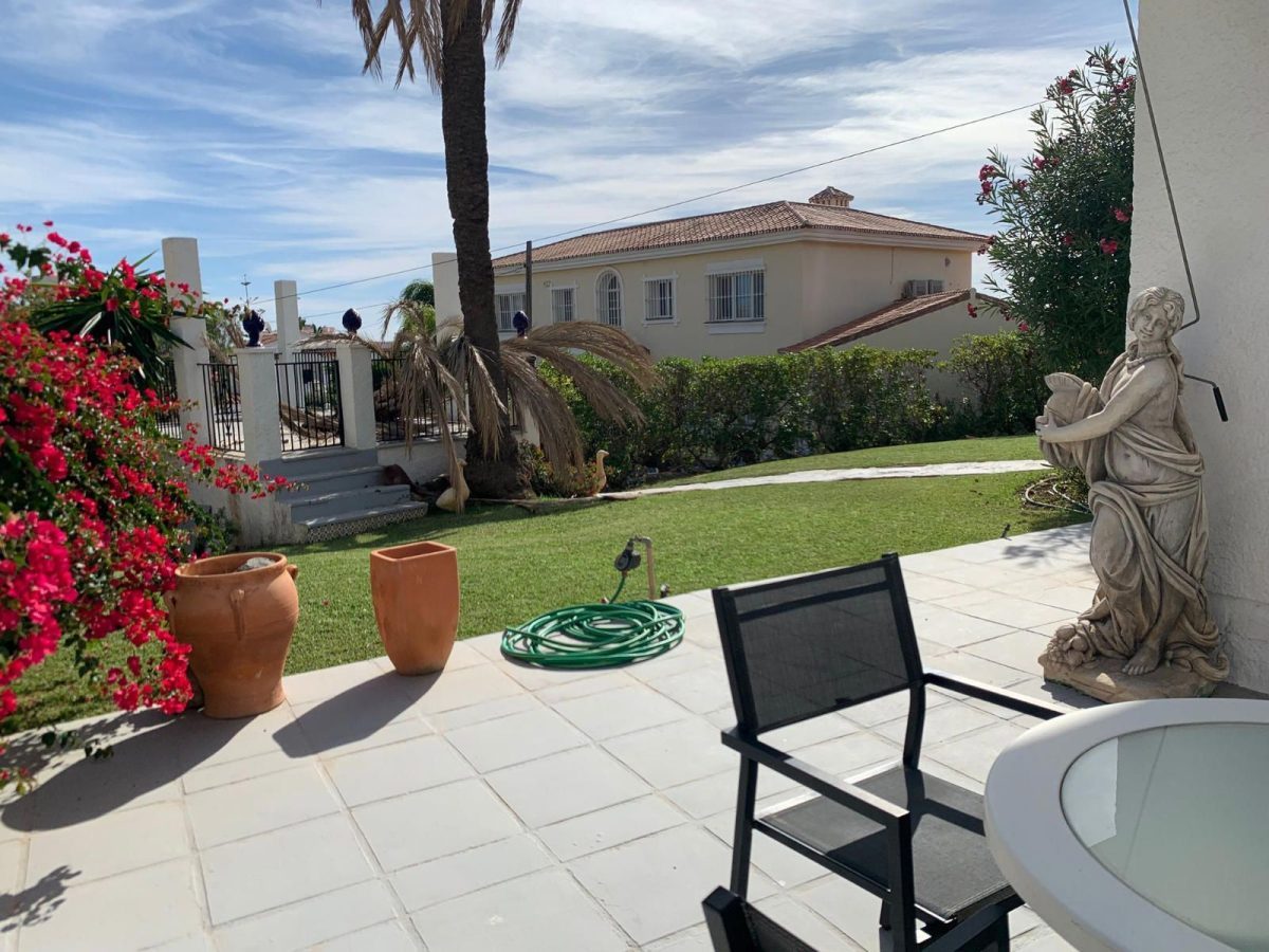 Encantadora villa junto al mar — Foto 7