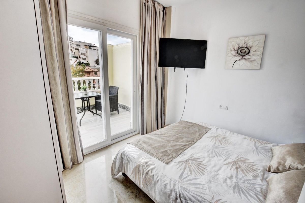 Casa de 6 Dormitorios a 400metros de la Playa y comodidades! — Foto 23