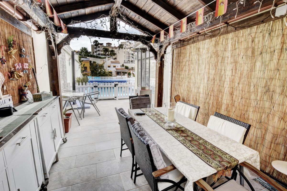 Casa de 6 Dormitorios a 400metros de la Playa y comodidades! — Foto 8