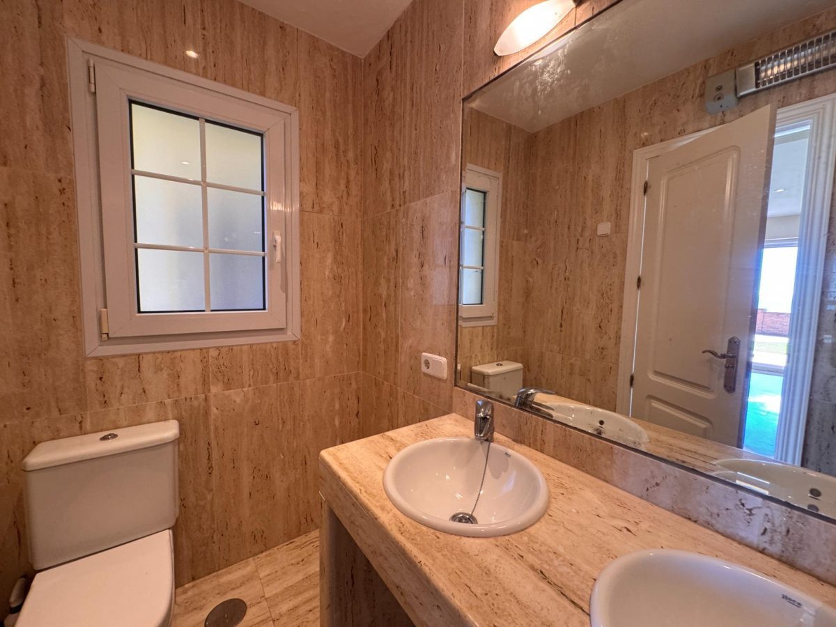 Villa de 3 dormitorios con vistas al mar en Benalmádena Costa — Foto 18