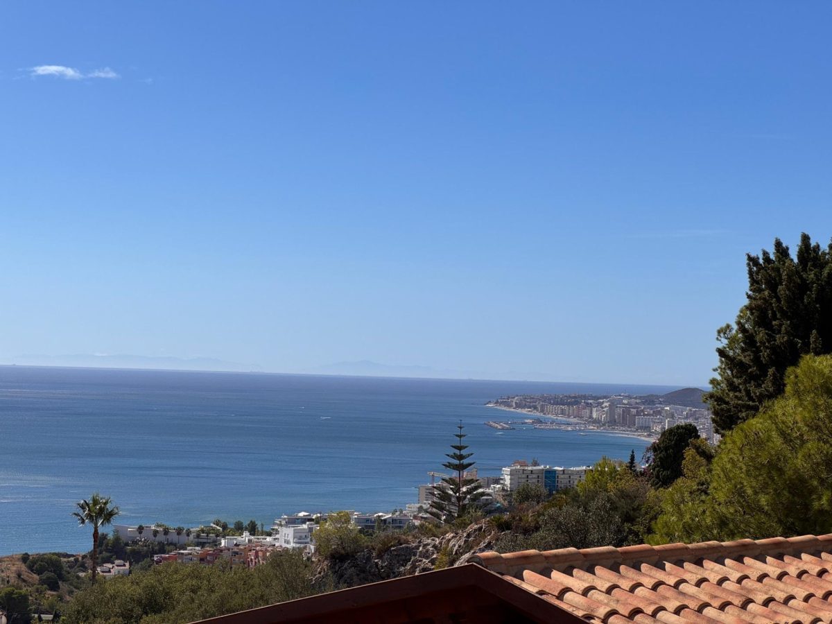 Villa de 3 dormitorios con vistas al mar en Benalmádena Costa — Foto 24