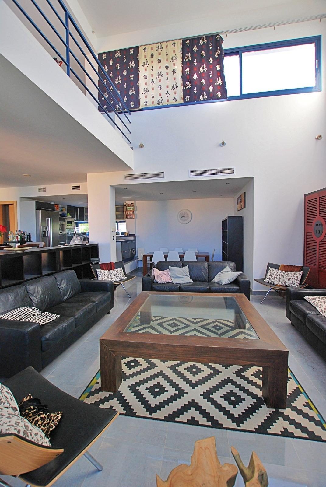 VILLA DE LUJO, 6 DORMITORIOS, PISCINA INTERIOR. — Foto 15
