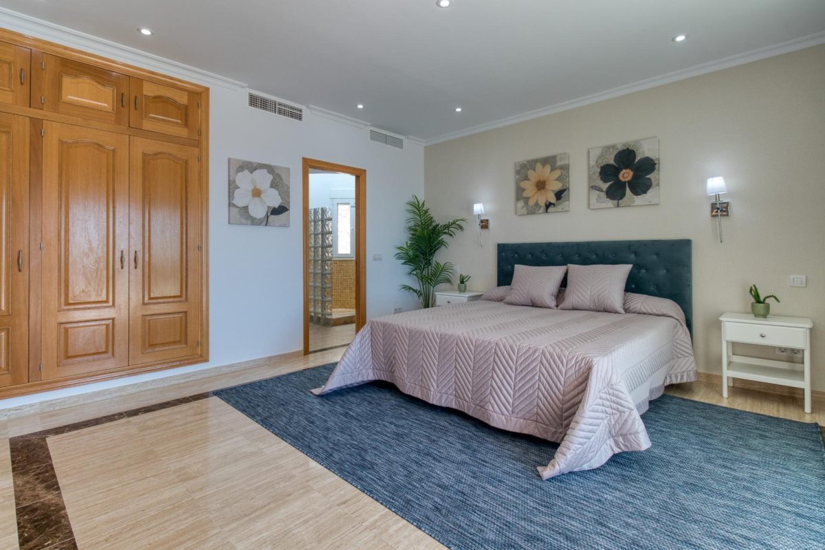 VILLA DE LUJO CON PISCINA INFINITY EN MIJAS — Foto 20
