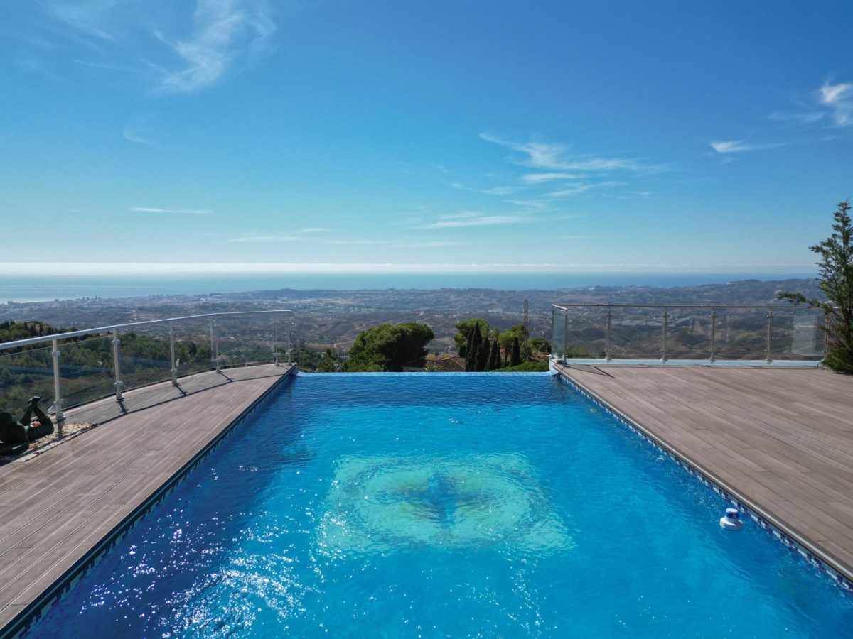 VILLA DE LUJO CON PISCINA INFINITY EN MIJAS — Foto 5