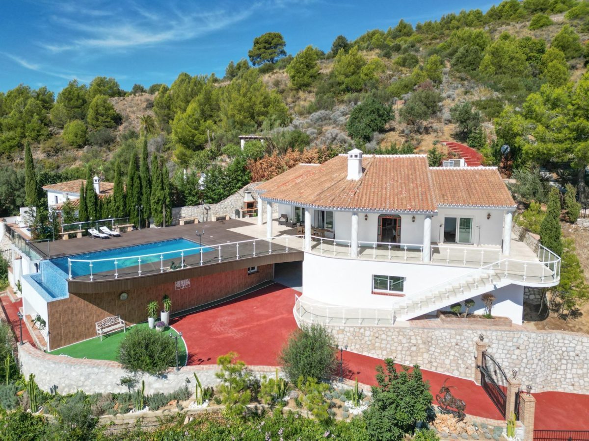 VILLA DE LUJO CON PISCINA INFINITY EN MIJAS — Foto 9