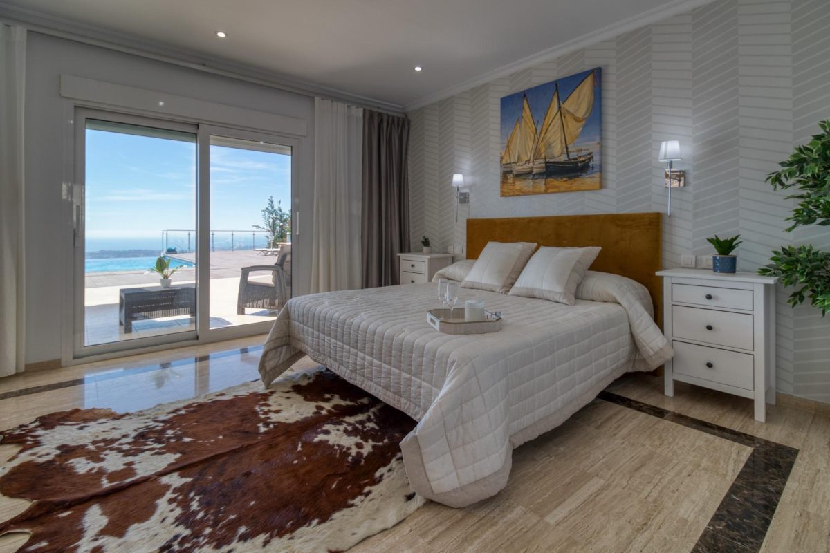 VILLA DE LUJO CON PISCINA INFINITY EN MIJAS — Foto 13