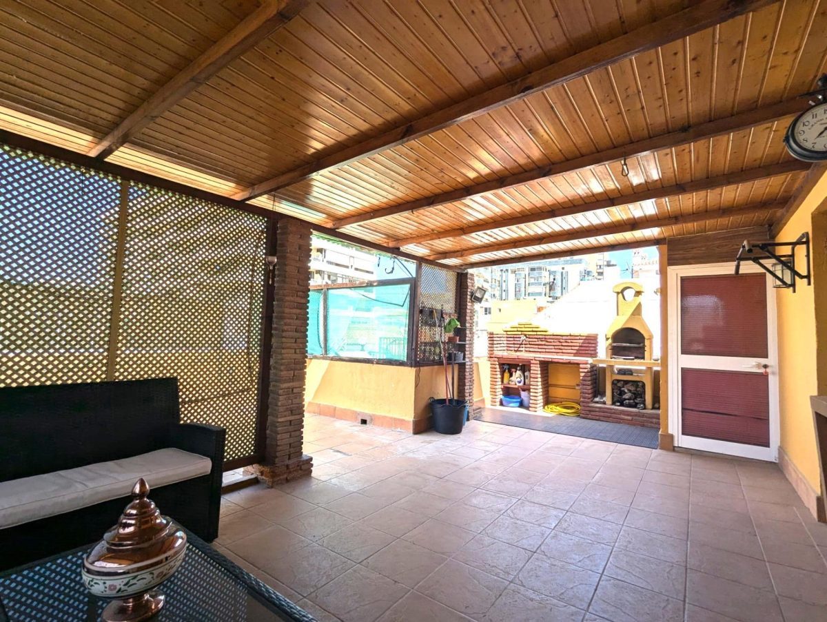 VENTA GRAN PISO EN FUENGIROLA A 180M. DE LA PLAYA — Foto 4