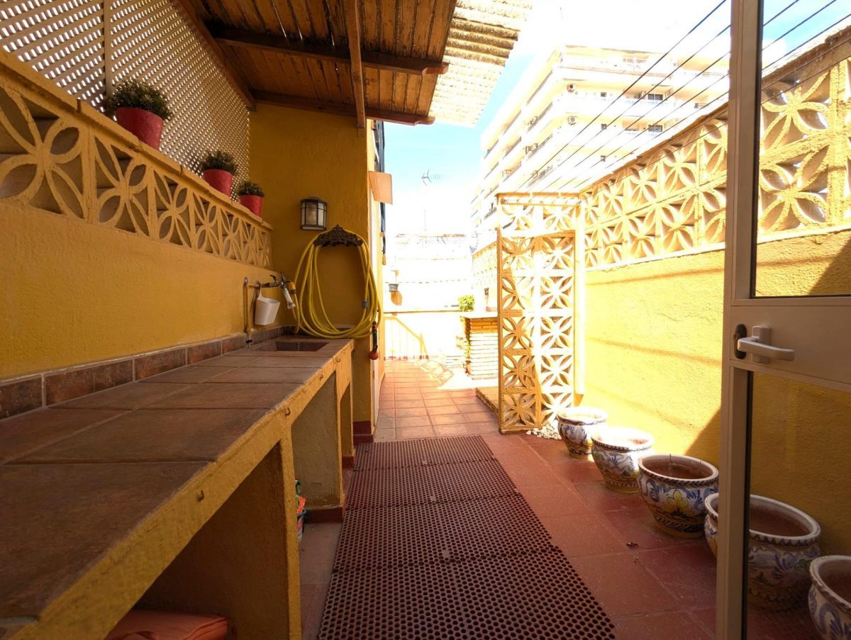 VENTA GRAN PISO EN FUENGIROLA A 180M. DE LA PLAYA — Foto 27