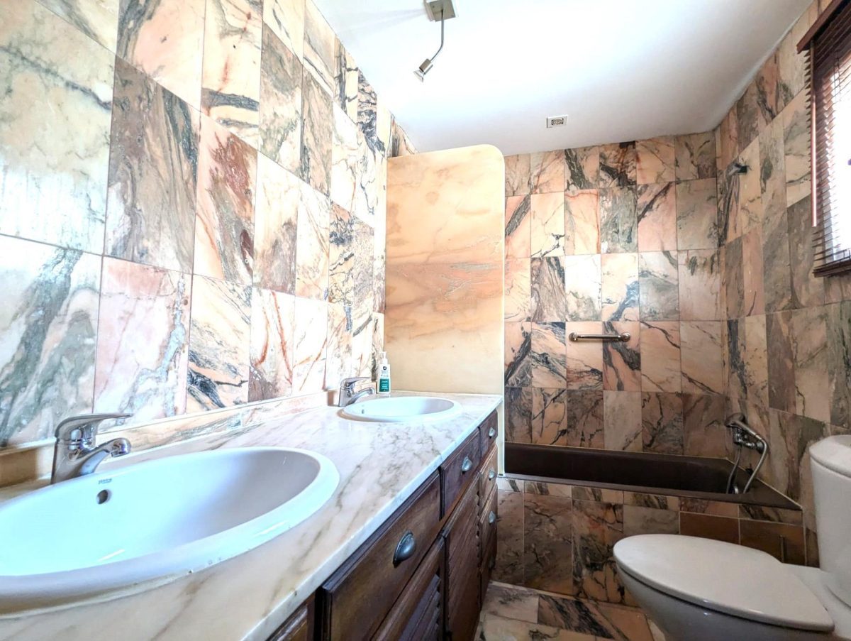VENTA GRAN PISO EN FUENGIROLA A 180M. DE LA PLAYA — Foto 19