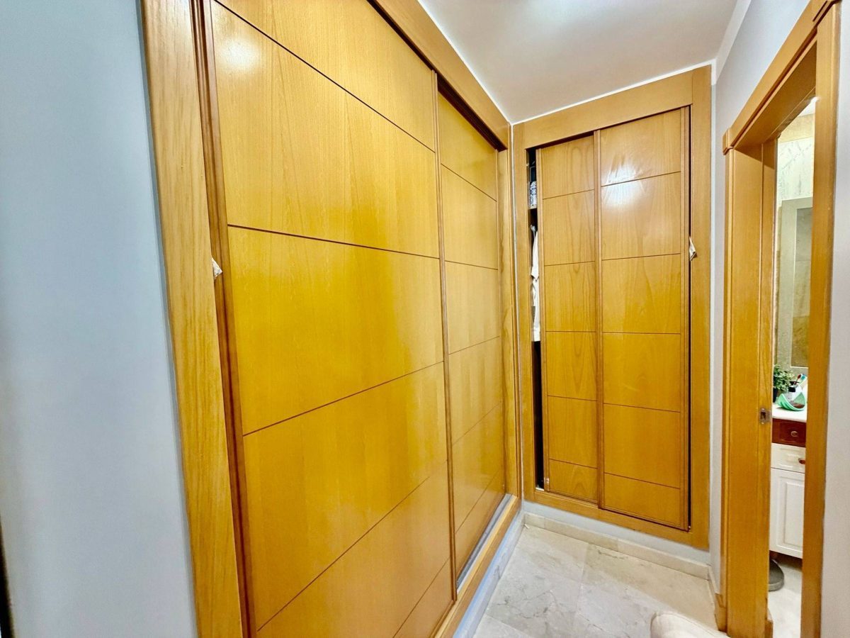 Exclusivo Ático dúplex con vistas al mar y tres amplias terrazas en Benalmádena, Costa del Sol — Foto 23