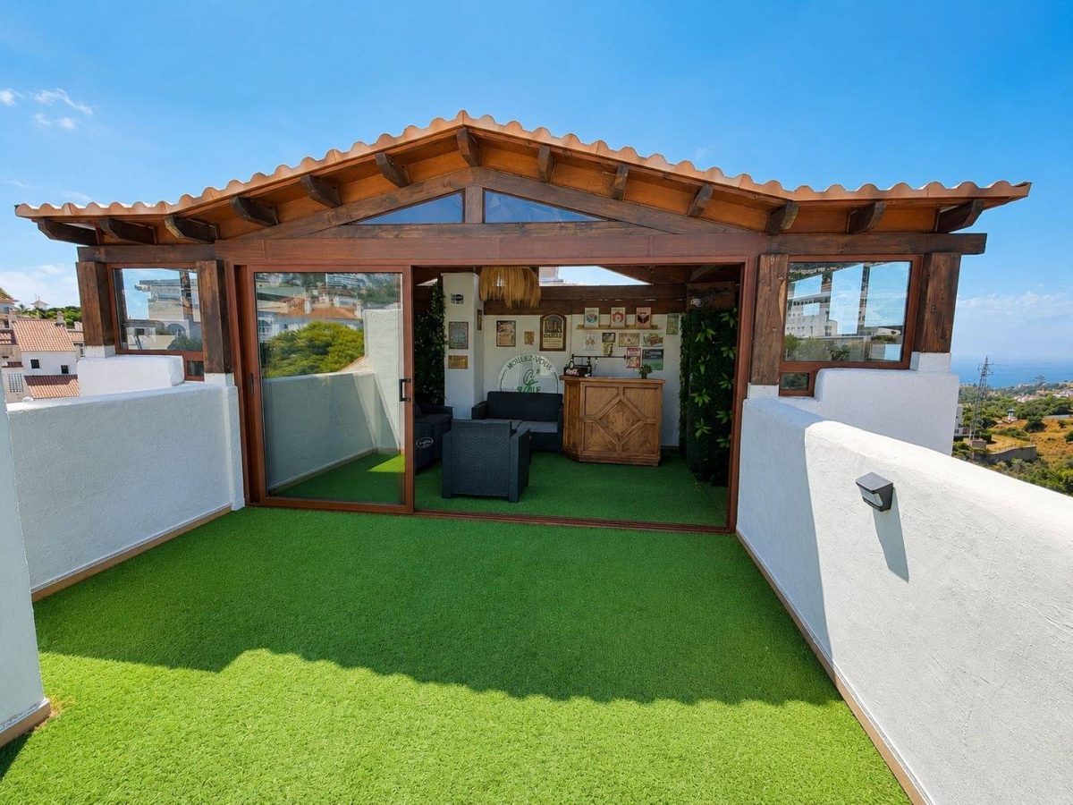 Exclusivo Ático dúplex con vistas al mar y tres amplias terrazas en Benalmádena, Costa del Sol — Foto 2