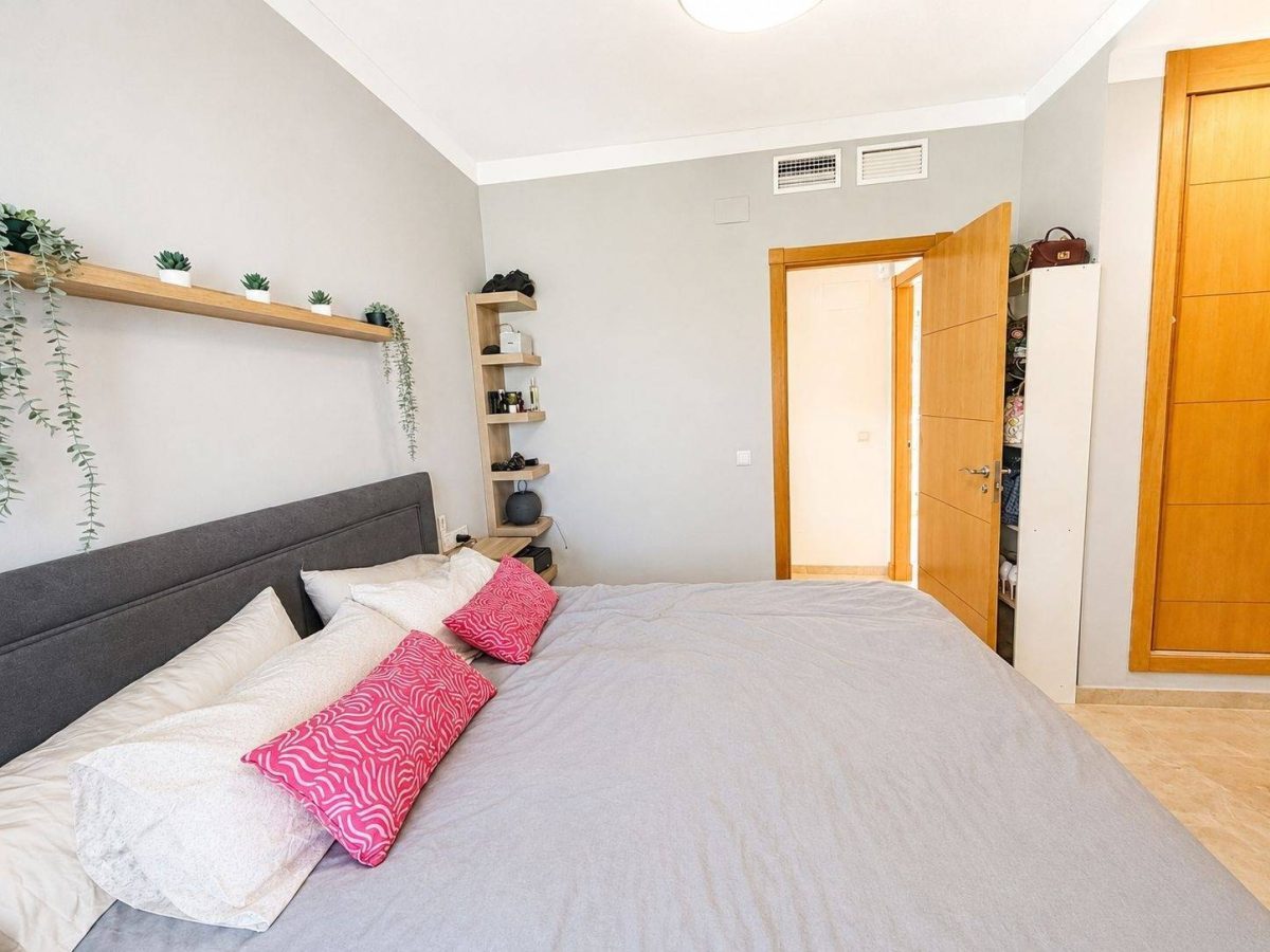 Exclusivo Ático dúplex con vistas al mar y tres amplias terrazas en Benalmádena, Costa del Sol — Foto 21