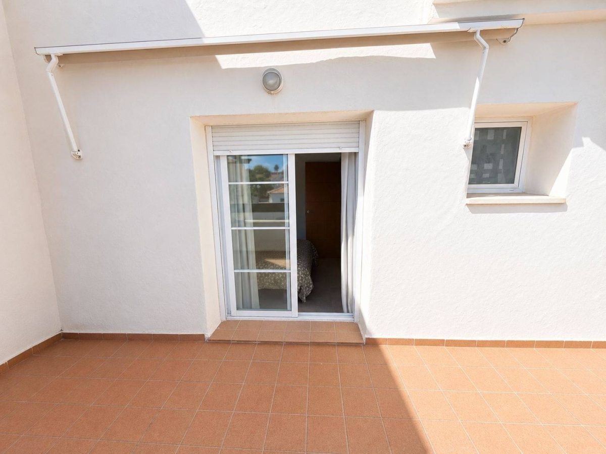 Exclusivo Ático dúplex con vistas al mar y tres amplias terrazas en Benalmádena, Costa del Sol — Foto 27
