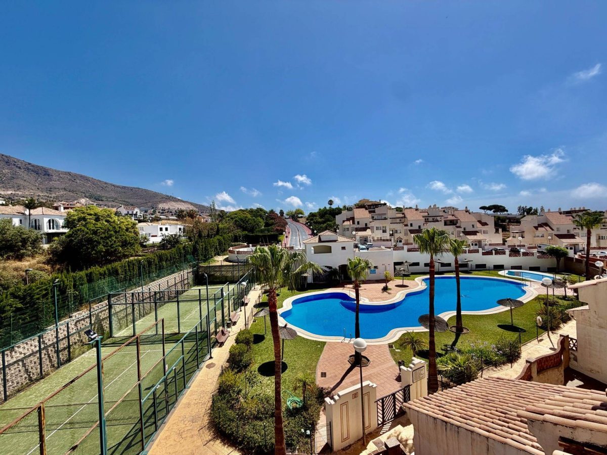 Exclusivo Ático dúplex con vistas al mar y tres amplias terrazas en Benalmádena, Costa del Sol — Foto 29