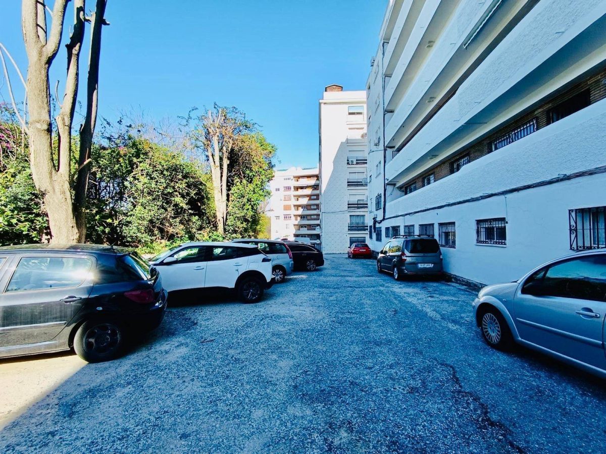Ático dúplex de dos dormitorios con vistas al mar en Torremolinos, Costa del Sol — Foto 21