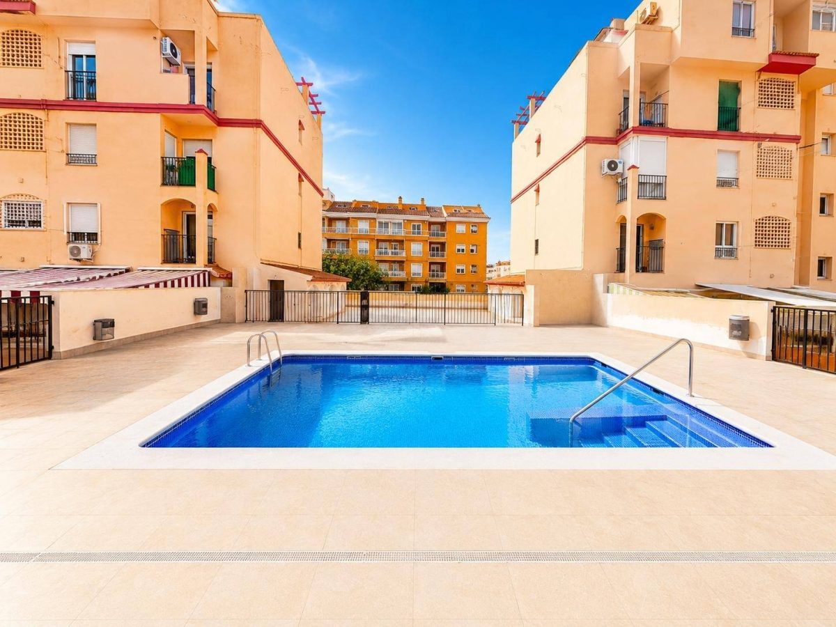 Apartamento en planta baja en Arroyo de la Miel, Benalmádena — Foto 1