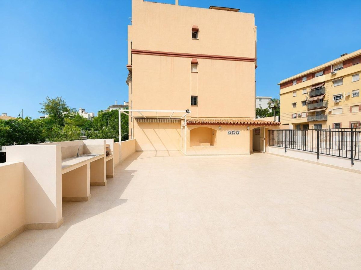 Apartamento en planta baja en Arroyo de la Miel, Benalmádena — Foto 3