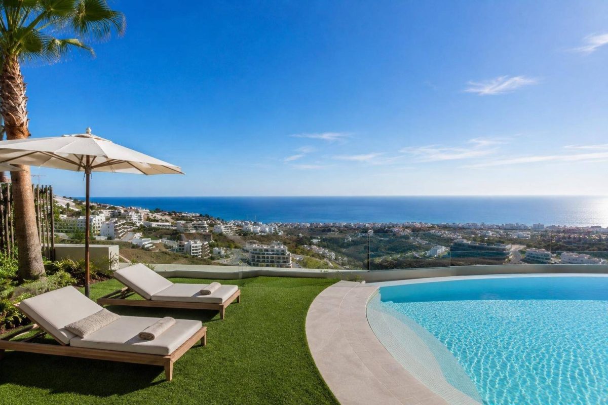 Villa de diseño con vistas panorámicas al mar en Fuengirola, Higuerón, Costa del Sol — Foto 3
