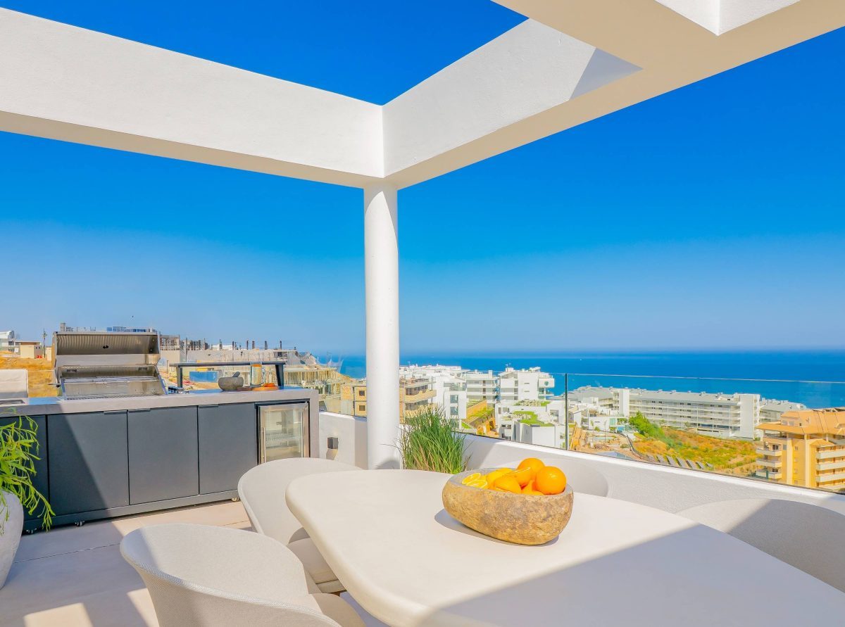 Villa de diseño con vistas panorámicas al mar en Fuengirola, Higuerón, Costa del Sol — Foto 11