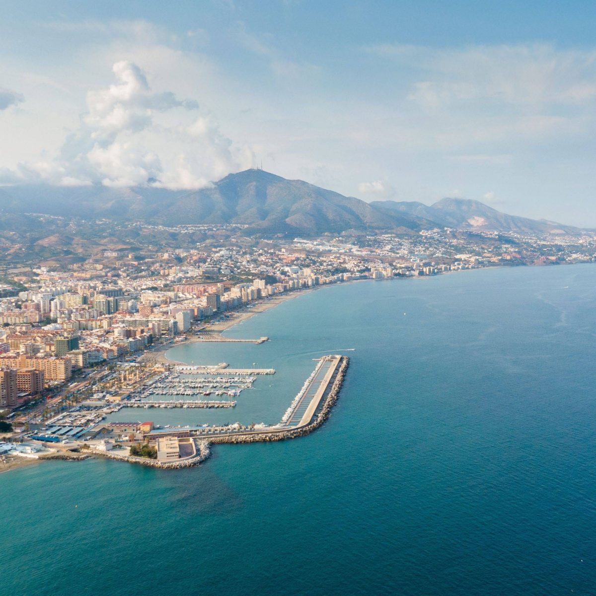 Villa de lujo de 3 dormitorios con vistas al mar en Fuengirola, Costa del Sol — Foto 21