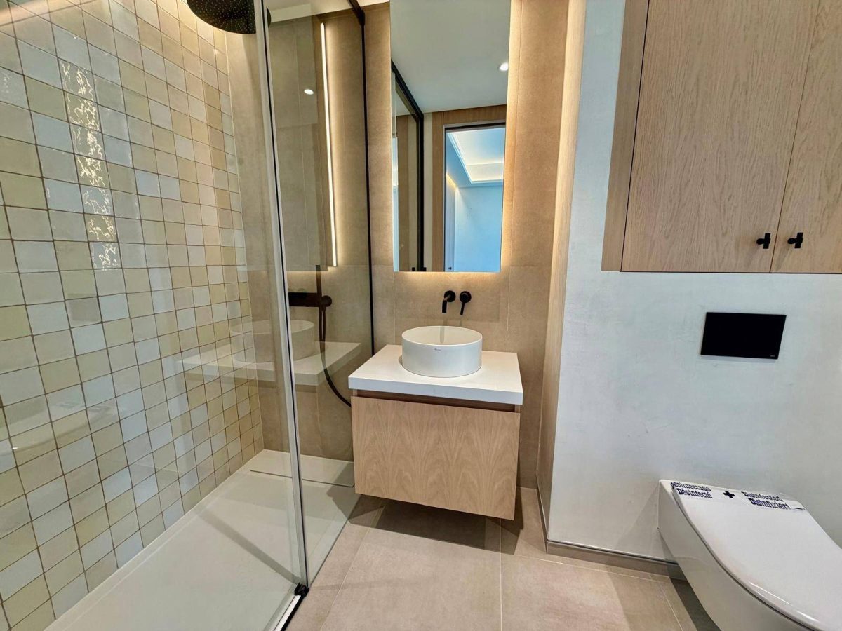Exclusivo piso en esquina de 4 dormitorios con vistas panorámicas al mar en Málaga Towers, Costa del Sol — Foto 14