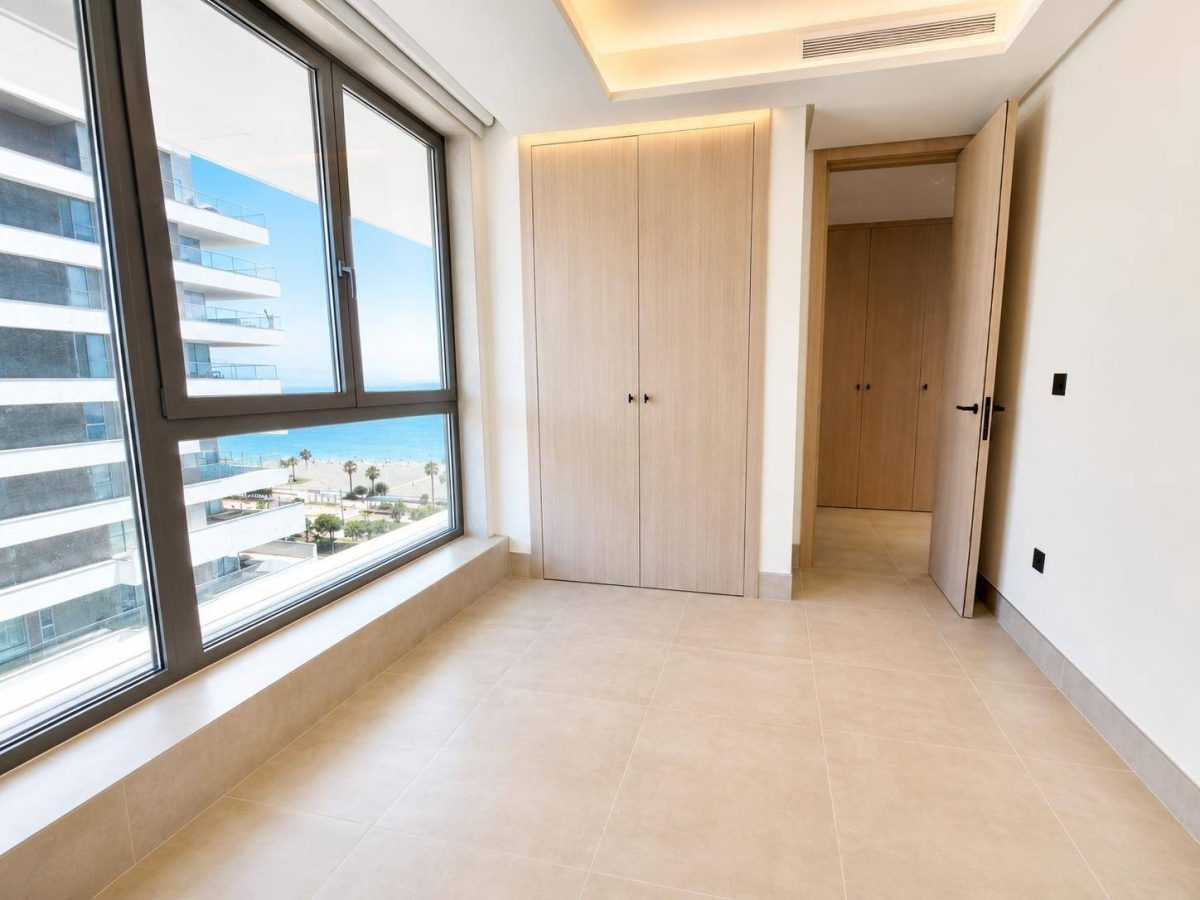 Exclusivo piso en esquina de 4 dormitorios con vistas panorámicas al mar en Málaga Towers, Costa del Sol — Foto 12