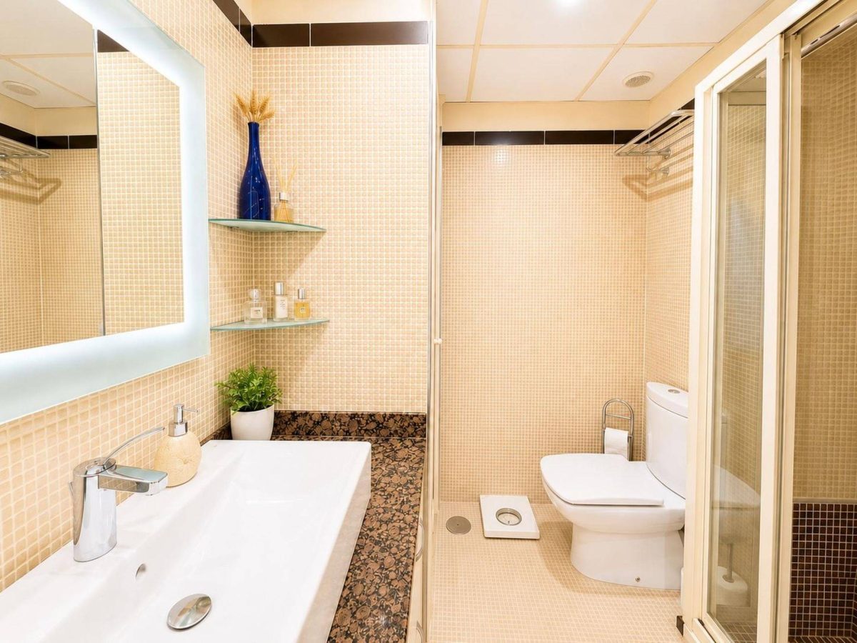 Apartamento turístico en Benalmádena, Costa del Sol, inversión — Foto 9
