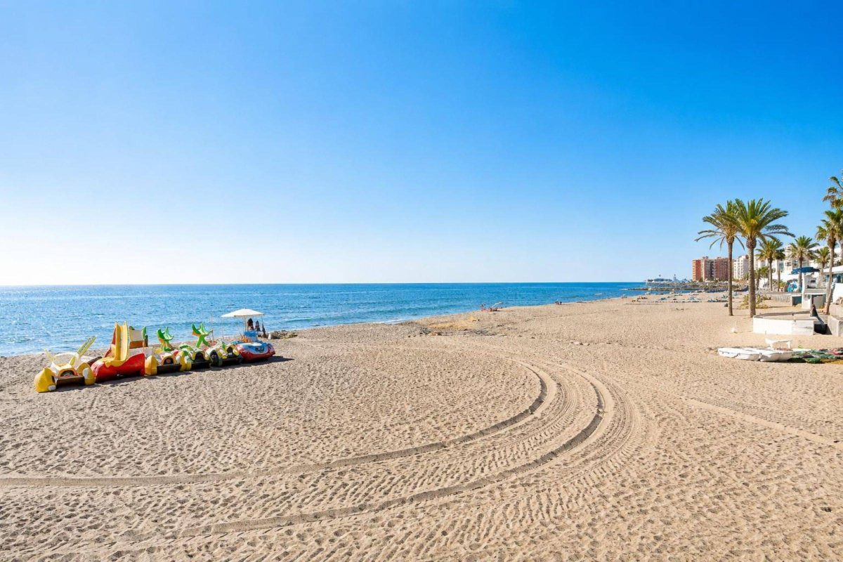 Apartamento turístico en Benalmádena, Costa del Sol, inversión — Foto 19