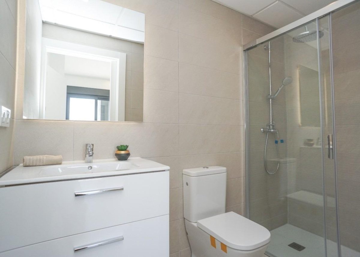 Exclusivo Ático a Pasos del Mar en Torrevieja — Foto 13